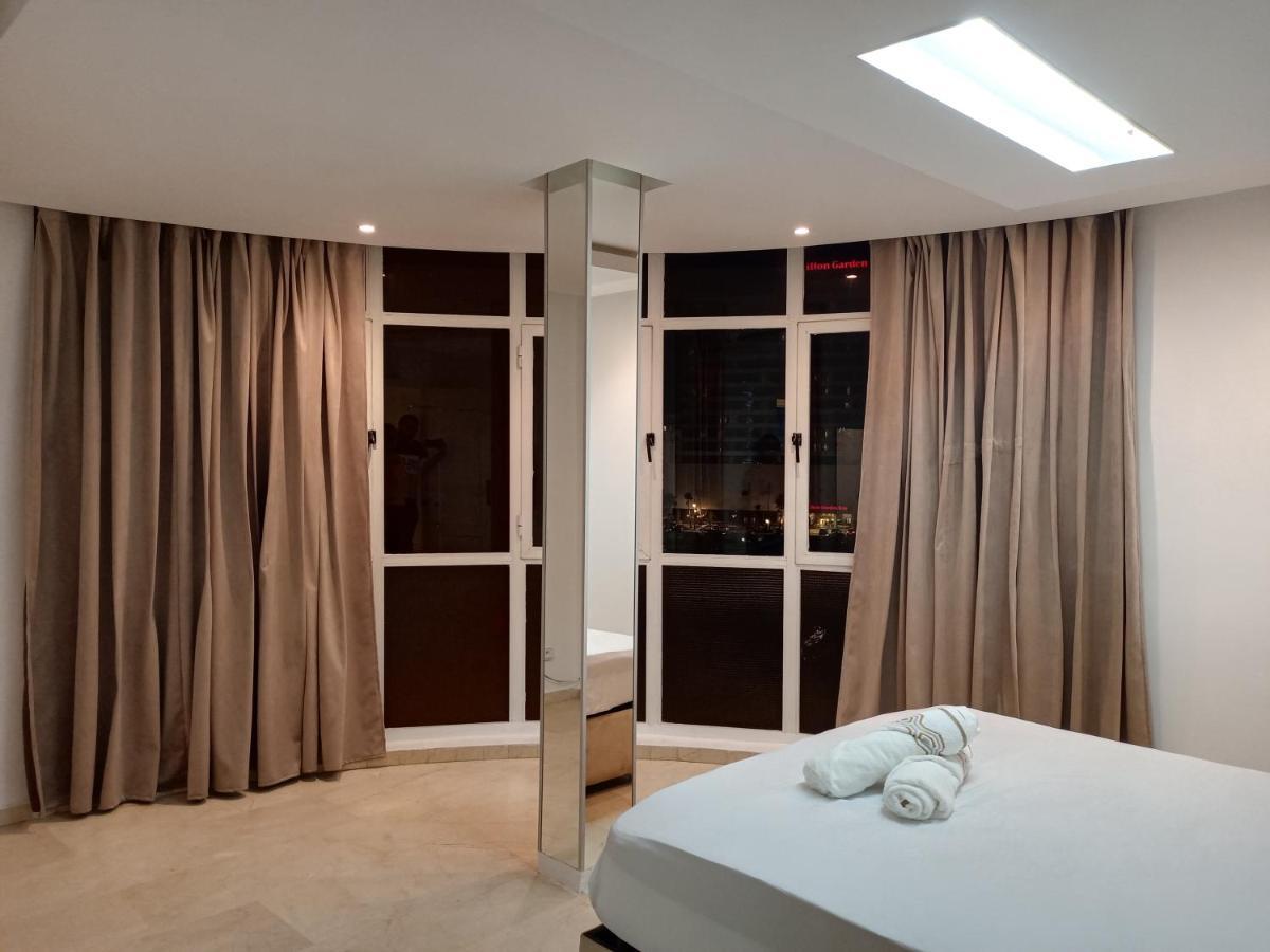 Amazing Appartement Au Centre Ville En Face Hilton - Gare Train Tanger Exterior foto